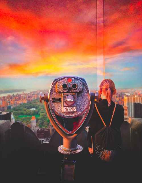 #WritingCommunity: Which POV & Tense Is Better? Third or First Person? Past or Present Tense?